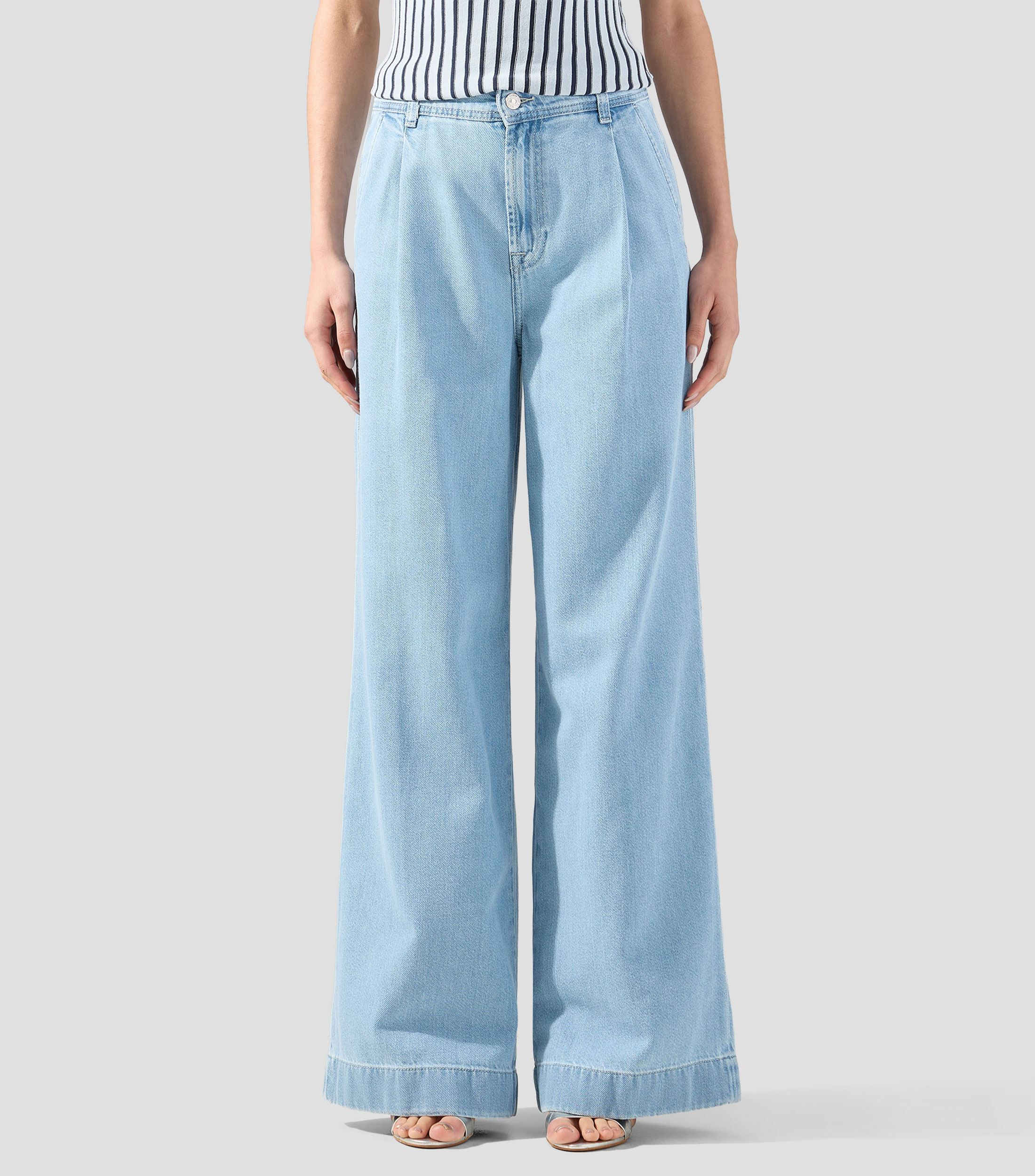 Jeans acampanado Mujer
